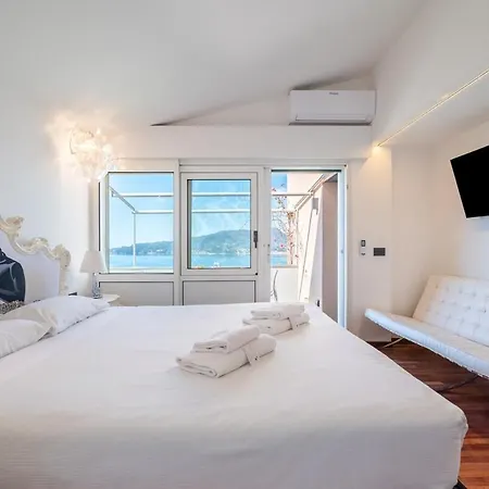 빌라 Valerie Luxury House And 쪼알리