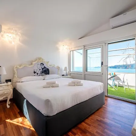 Valerie Luxury House And